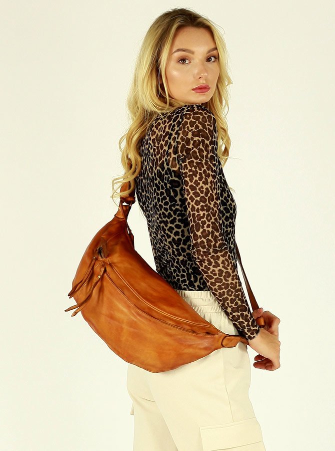 Uniwersalna torebka nerka półksiężyc crossbody runway - skóra naturalna Marco Mazzini camel