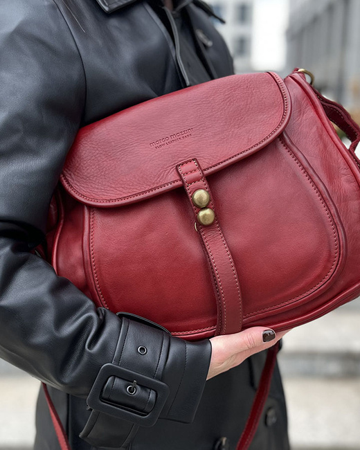 kórzana torebka damska jako dobry pomysł na prezent - dlaczego warto rozważyć taki upominek na 18. urodziny lub ważną okazję