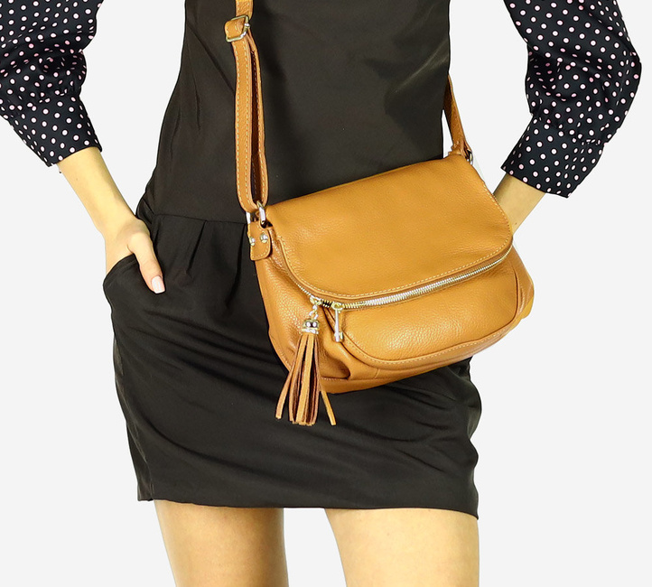Torebka ze skóry półokrągła leather saddle bag - MARCO MAZZINI dollaro brąz camel